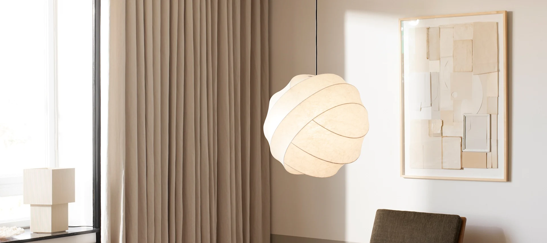 11 stylische Pendelleuchten für Ihr Wohlfühlzuhause - hier sehen Sie die Turner 65 Pendelleuchte von Pholc.