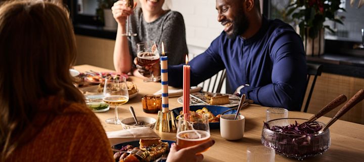 Schwedisches Weihnachtsessen: Feiern Sie ein schwedisches Weihnachtsfest mit Freunden!