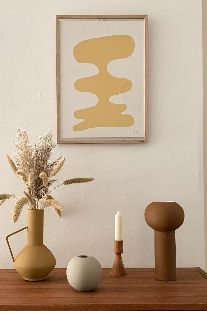 Soft Yellow Poster von Paper Collective mit einem abstrakten Motiv in einer welligen Form.