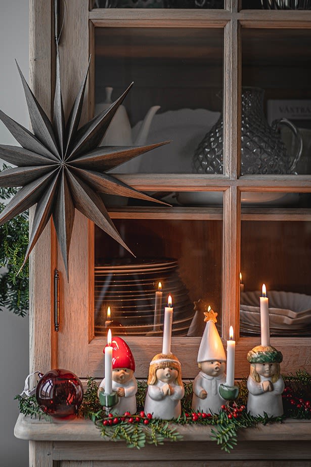 Geschenktipps zu Weihnachten: Verschenken Sie jedes Jahr eines der Adventskinder von Rörstrand, mit welchen der oder die Beschenkte zu Hause eine gemütliche Atmosphäre schaffen kann, wie der schwedische Influencer Hannes Mauritzon.