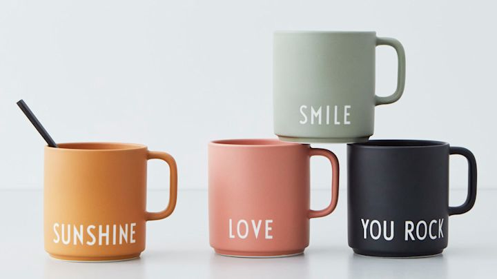 Design Letters - Tasse en porcelaine Hello - Sebio