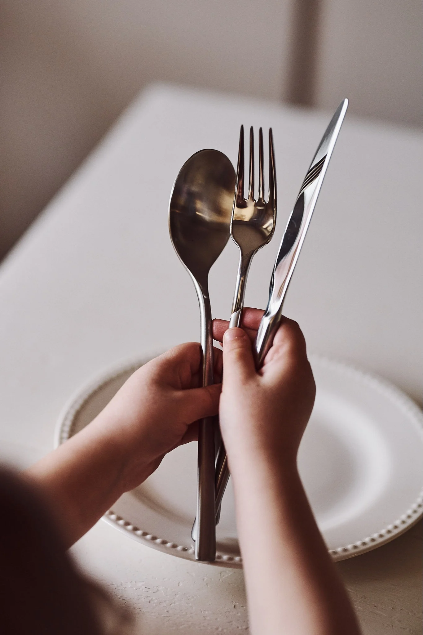 Wie Sie angelaufenes Besteck reinigen – das Lake Besteckset ist ein zeitloser Klassiker von Scandi Living.