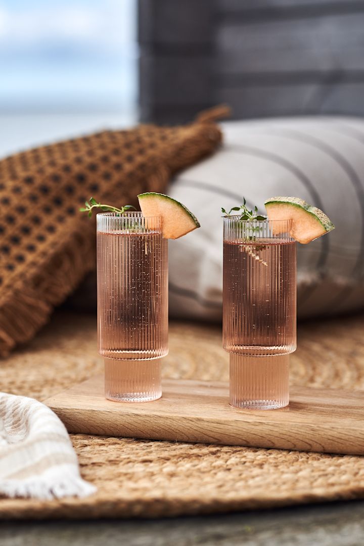 Sommergetränke aus Grapefruit in Ripple Longdrink-Glas.