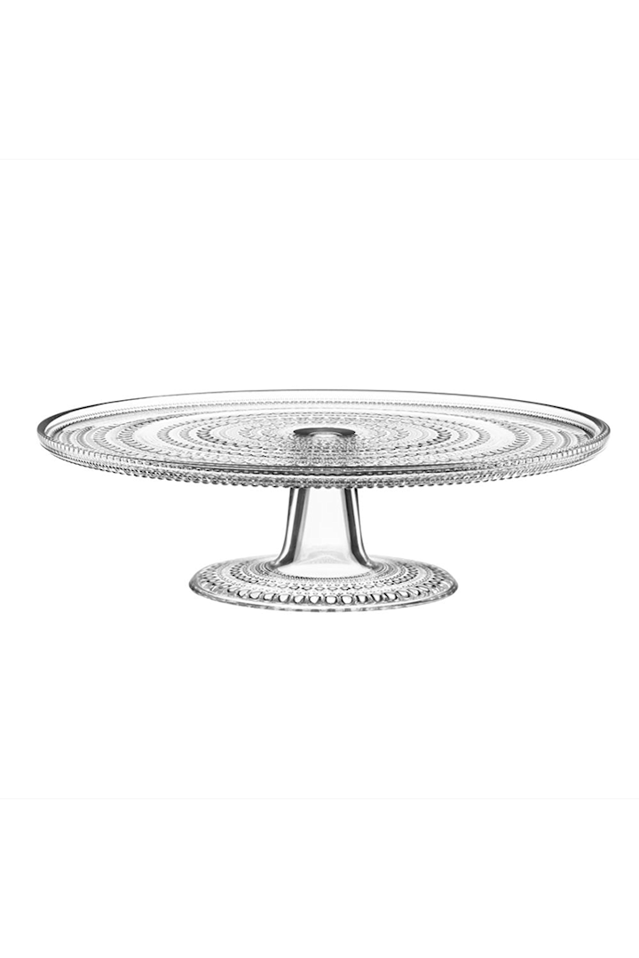 Der Kastehelmi-Tortenteller von Iittala ist ein klassisches und beliebtes Hochzeitsgeschenk. 
