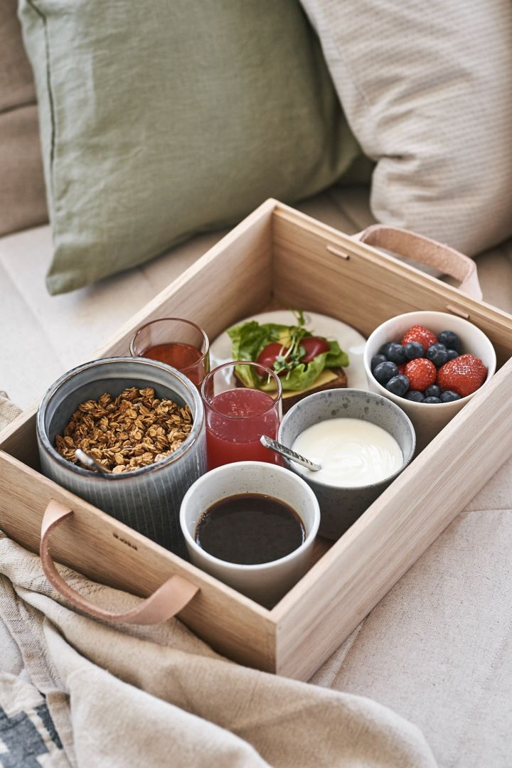 Sorgen Sie sich nicht um Krümel oder Flecken. Mit der praktischen Brotbox von Skagerak können Sie Ihren Liebsten ein luxuriöses Frühstück auftischen.