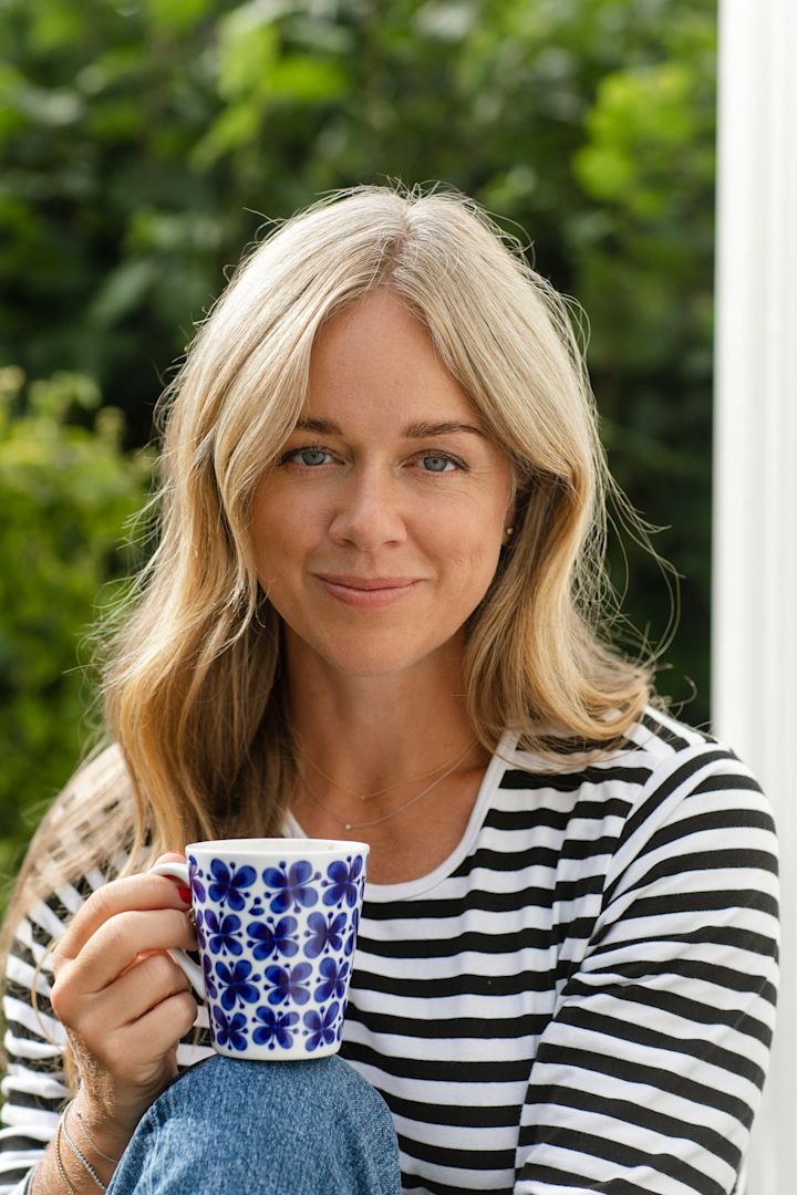 Beleben Sie Ihre Frühstückszeit mit der klassischen Teetasse Mon Amie von Rörstrand für Teeliebhaber. Foto: @ebbavonsydow